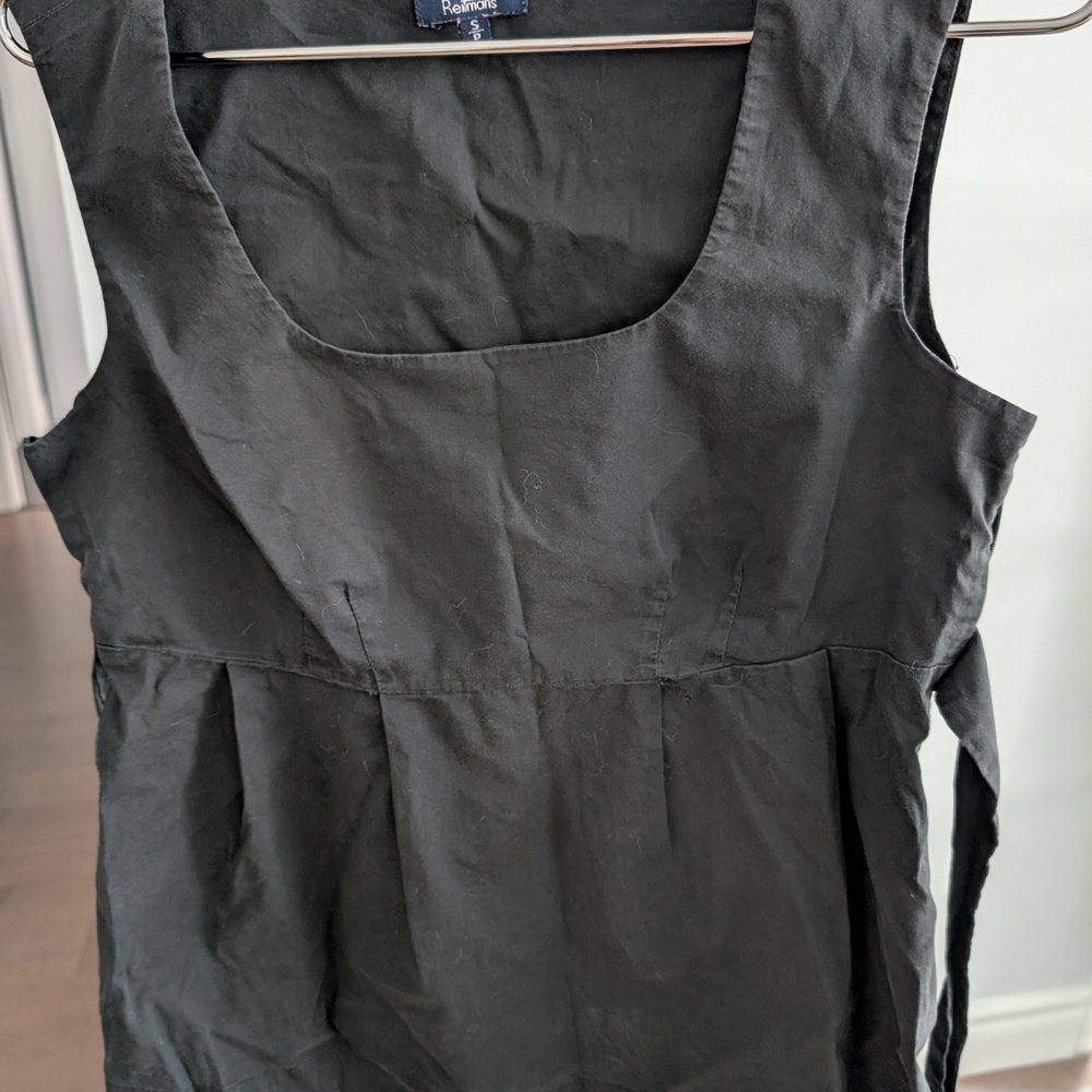 Black Sleeveless Dress